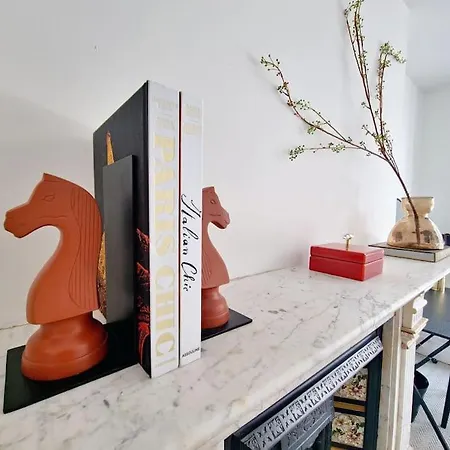 The Stray Adjacent, Interior-designed 2-bed Apartment- Luxury * 哈罗盖特